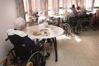 . כמה כסף לקחה מדינת ישראל מניצולי השואה בשנתיים האחרונות ולמה הוא משמש? הרנטה ממשלת גרמניה נועדה להיות פיצוי זעום על זוועות השואה. העובדה שמדינת ישראל בחרה לקצץ בסכום הקצבאות הזעום של ניצולי השואה הקשישים והמבוגרים היא לא פחות מרתיחה. 